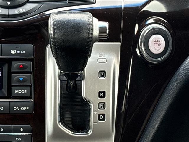 Nissan ELGRAND 2010 8358575-12