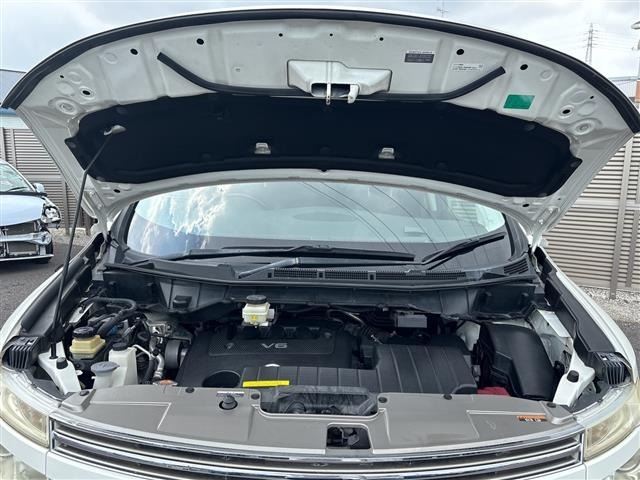 Nissan ELGRAND 2010 8358575-14