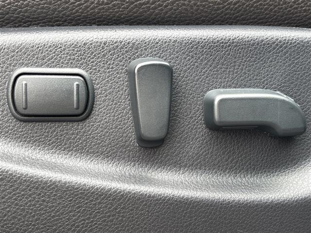 Nissan ELGRAND 2010 8358575-2
