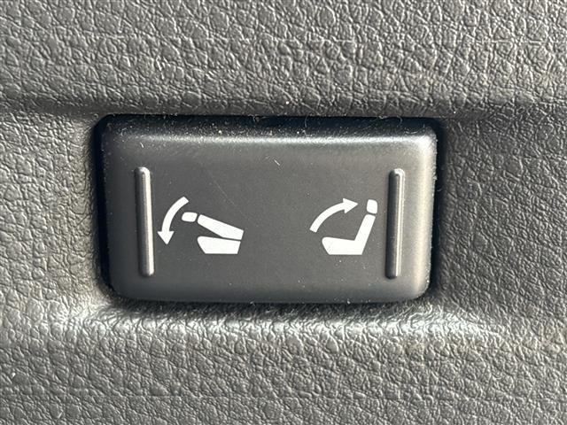 Nissan ELGRAND 2010 8358575-4