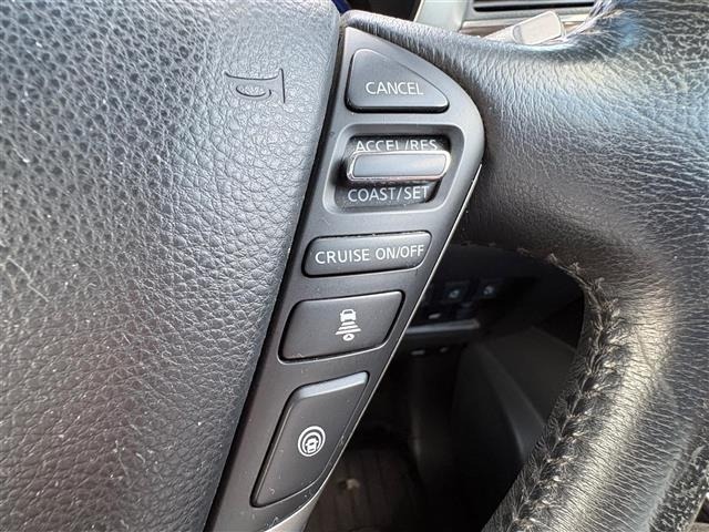 Nissan ELGRAND 2019 8358576-12