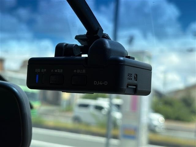 Nissan ELGRAND 2019 8358576-6