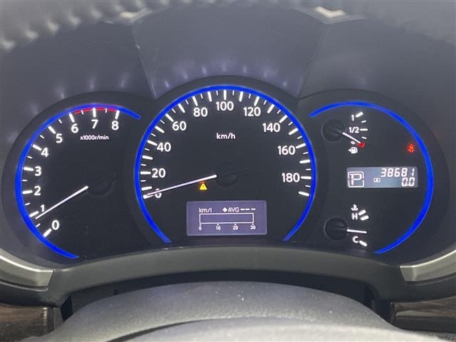 Nissan ELGRAND 2012 8358579-17