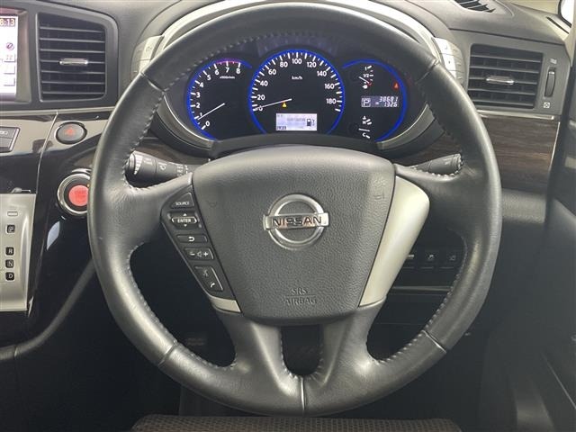 Nissan ELGRAND 2012 8358579-18