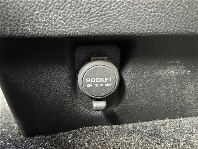 Nissan ELGRAND 2014 8358580-3