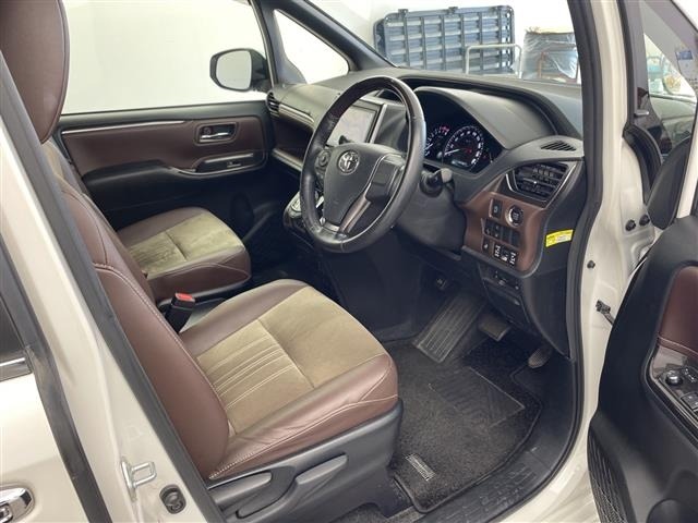 Toyota ESQUIRE 2019 8359572-1