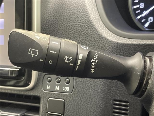 Toyota ESQUIRE 2015 8359578-11