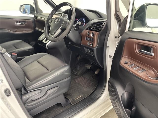 Toyota ESQUIRE 2015 8359578-4