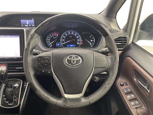 Toyota ESQUIRE 2015 8359578-9
