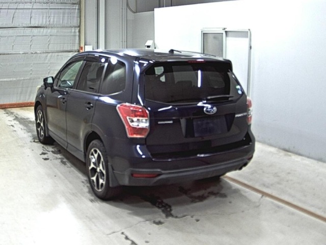 Subaru FORESTER 2013 8359007-1