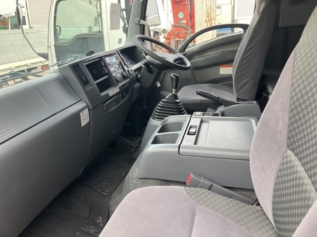 Isuzu FORWARD 2017 8358444-5