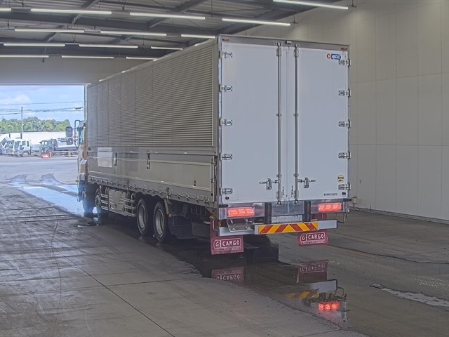 Isuzu GIGA 2018 8359510-1