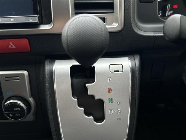 Toyota HIACE VAN 2021 8359490-19
