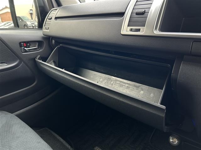 Toyota HIACE VAN 2021 8359490-4
