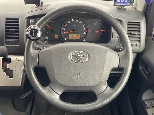 Toyota HIACE VAN 2017 8359491-1
