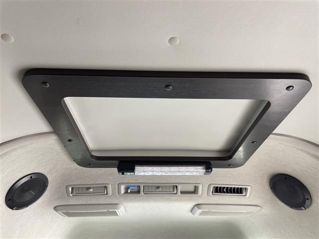 Toyota HIACE VAN 2017 8359491-6