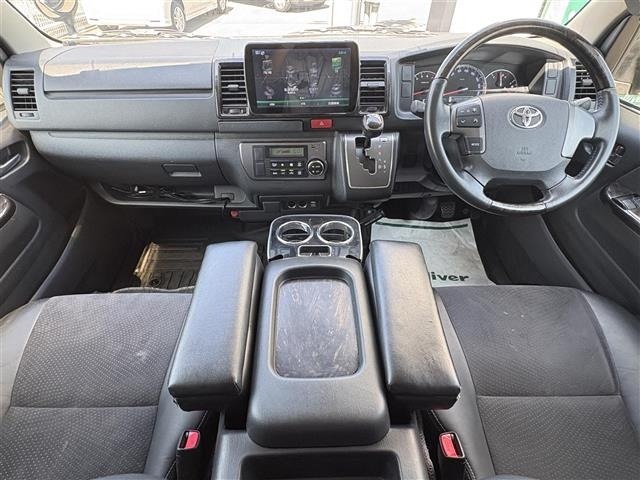 Toyota HIACE VAN 2017 8359494-15