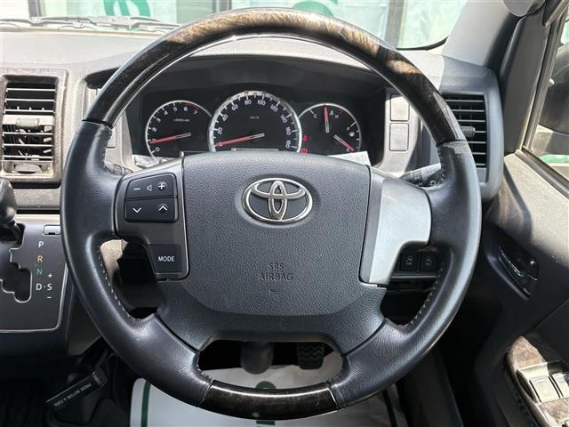 Toyota HIACE VAN 2017 8359494-20