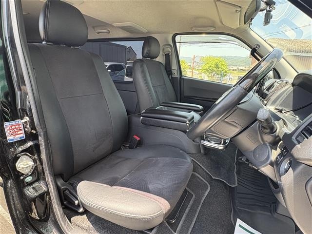 Toyota HIACE VAN 2017 8359494-6
