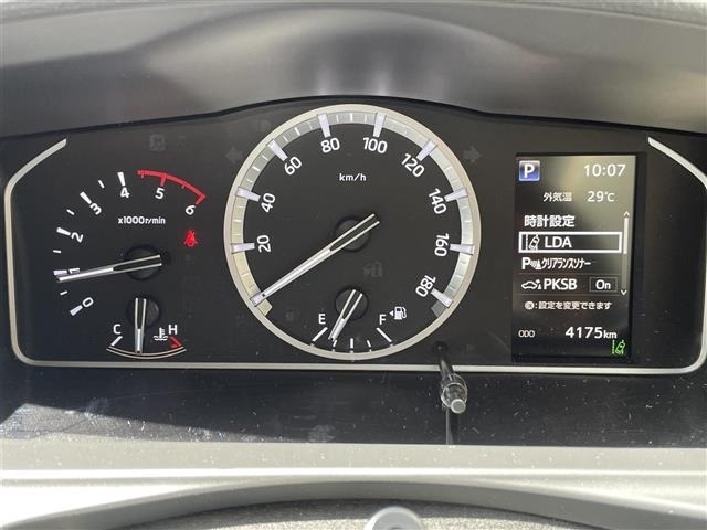 Toyota HIACE VAN 2025 8359497-1