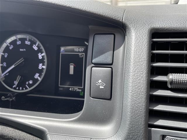 Toyota HIACE VAN 2025 8359497-8