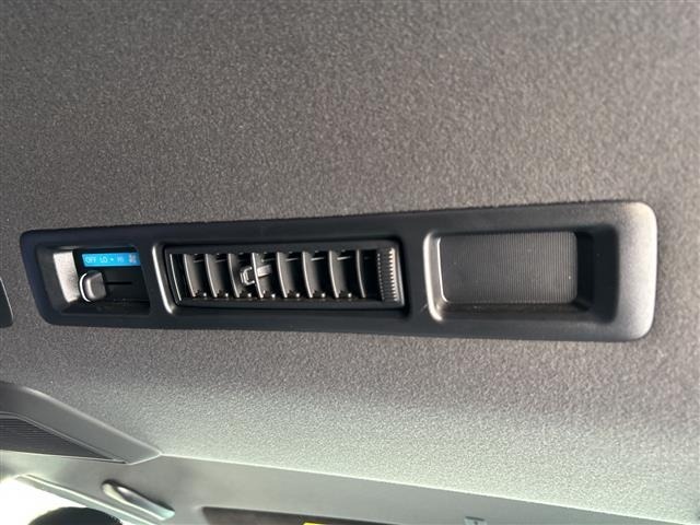 Toyota HIACE VAN 2024 8359498-4