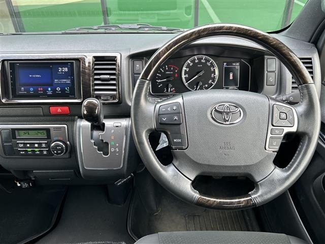 Toyota HIACE VAN 2024 8359498-7