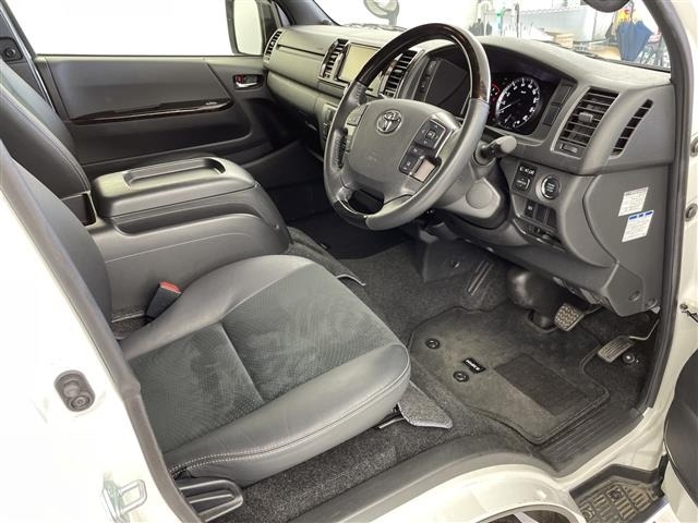 Toyota HIACE VAN 2021 8359499-2