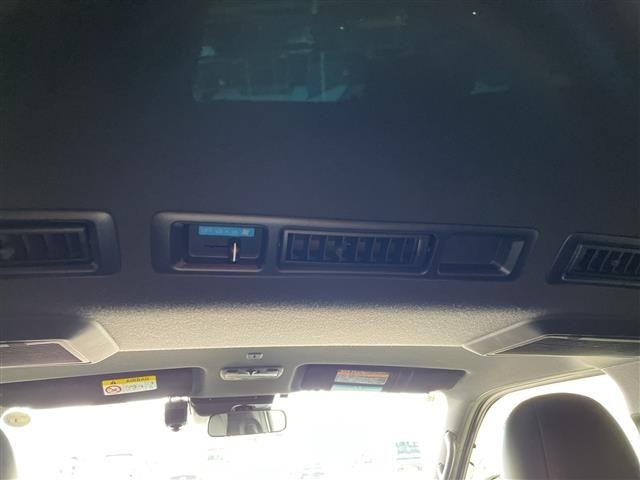 Toyota HIACE VAN 2021 8359499-7