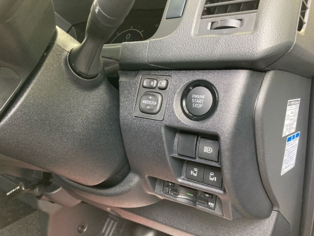 Toyota HIACE VAN 2026 8359522-5