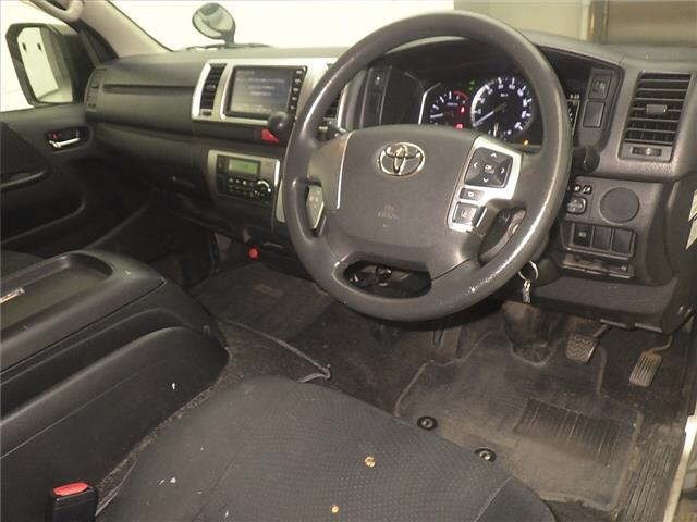 Toyota HIACE VAN 2020 8359527-3