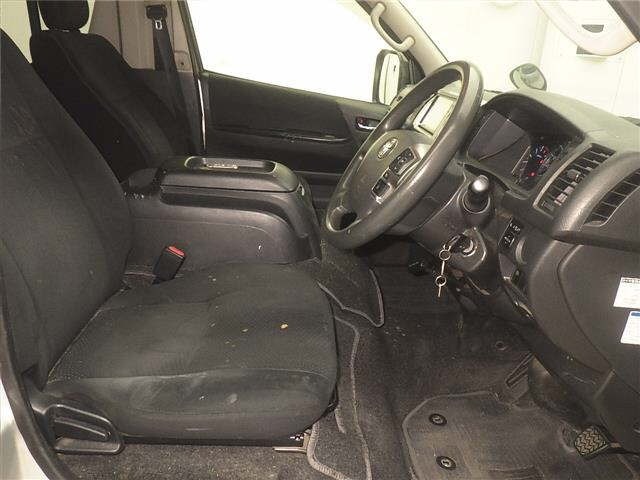 Toyota HIACE VAN 2020 8359527-5