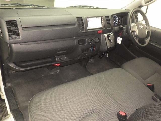 Toyota HIACE VAN 2022 8359529-4