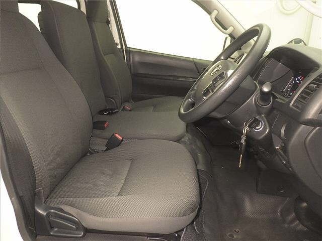 Toyota HIACE VAN 2022 8359529-5