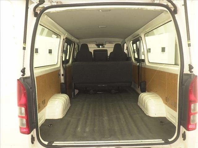 Toyota HIACE VAN 2022 8359529-7