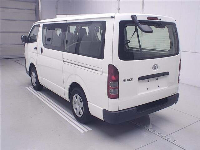 Toyota HIACE VAN 2021 8359530-1