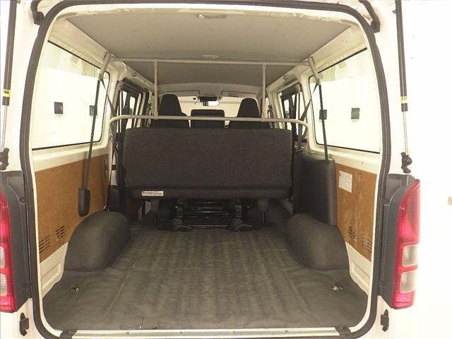 Toyota HIACE VAN 2021 8359530-7