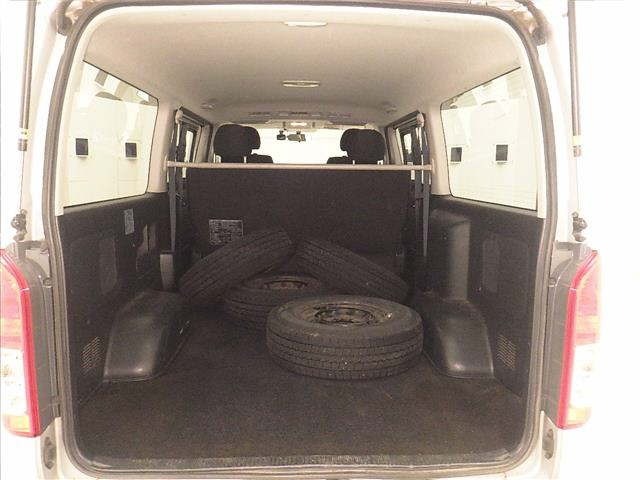 Toyota HIACE VAN 2017 8359532-7