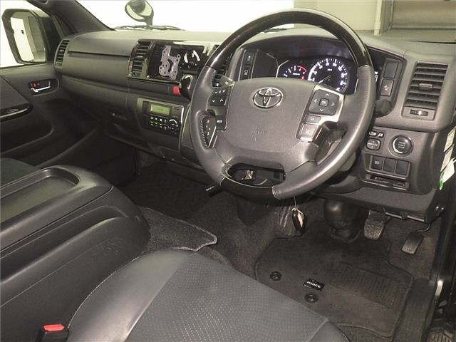Toyota HIACE VAN 2022 8359534-3