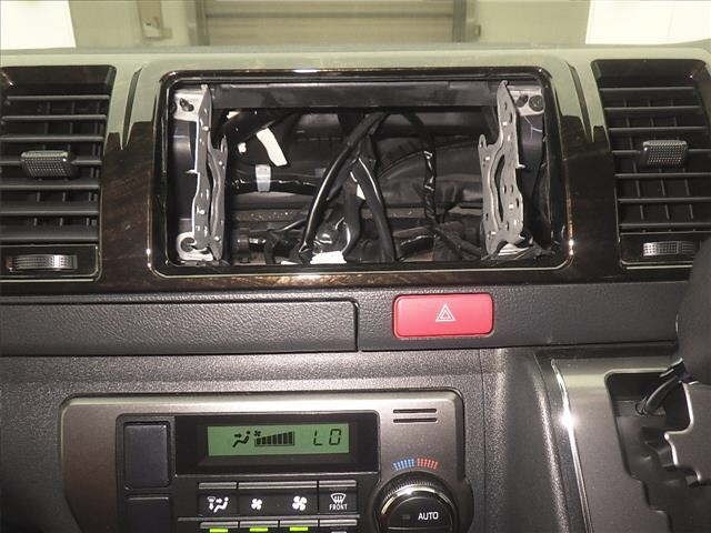 Toyota HIACE VAN 2022 8359534-6
