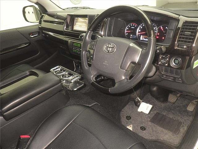 Toyota HIACE VAN 2017 8359539-3