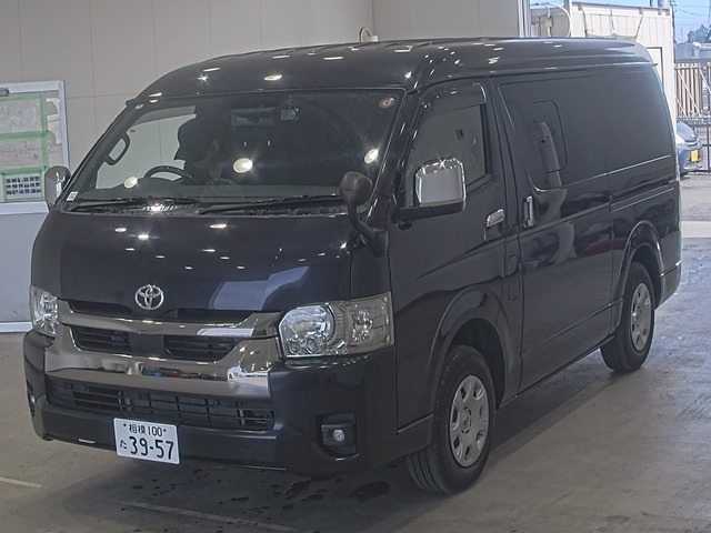 Toyota HIACE VAN 2023 8359542-0