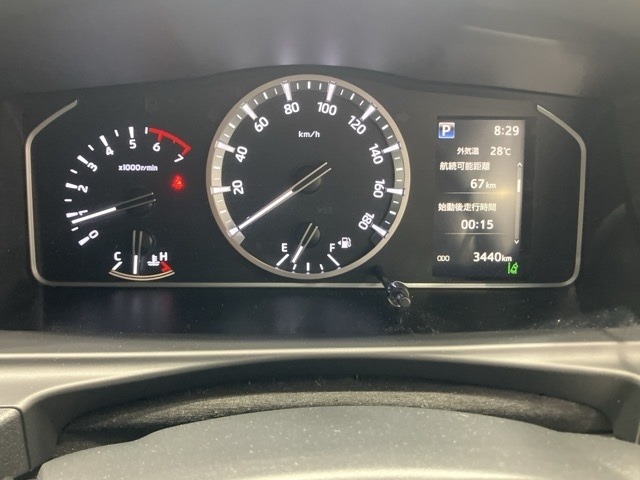 Toyota HIACE VAN 2023 8359542-14