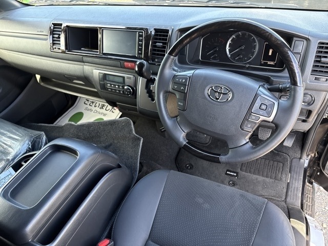 Toyota HIACE VAN 2023 8359542-4