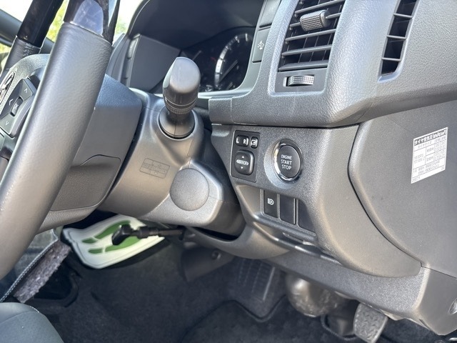 Toyota HIACE VAN 2023 8359542-6