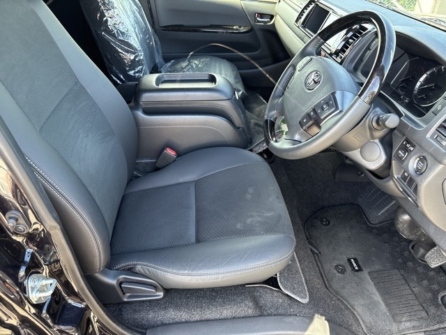 Toyota HIACE VAN 2023 8359542-8