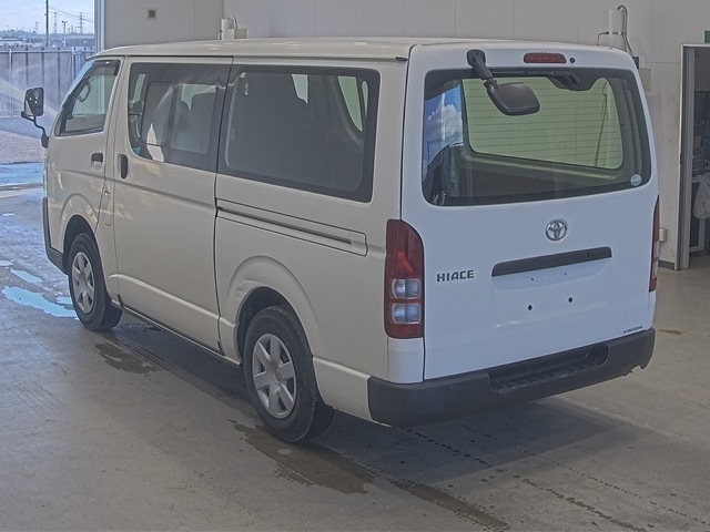 Toyota HIACE VAN 2016 8359543-1