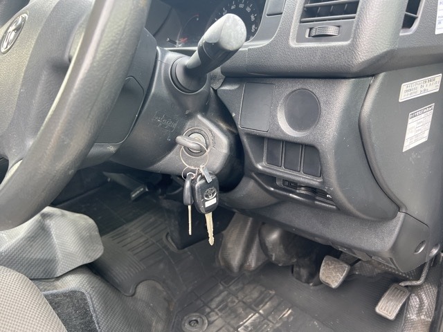 Toyota HIACE VAN 2016 8359543-6