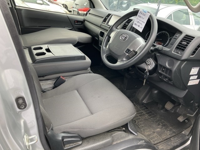 Toyota HIACE VAN 2020 8359544-8