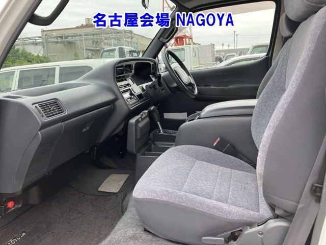 Toyota HIACE VAN 2001 8359545-10
